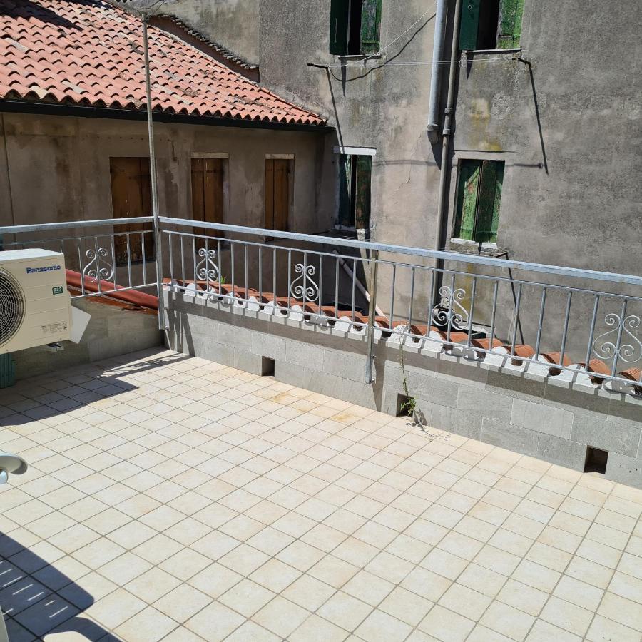 Venezia Holiday Apartment คิออกเจีย ภายนอก รูปภาพ